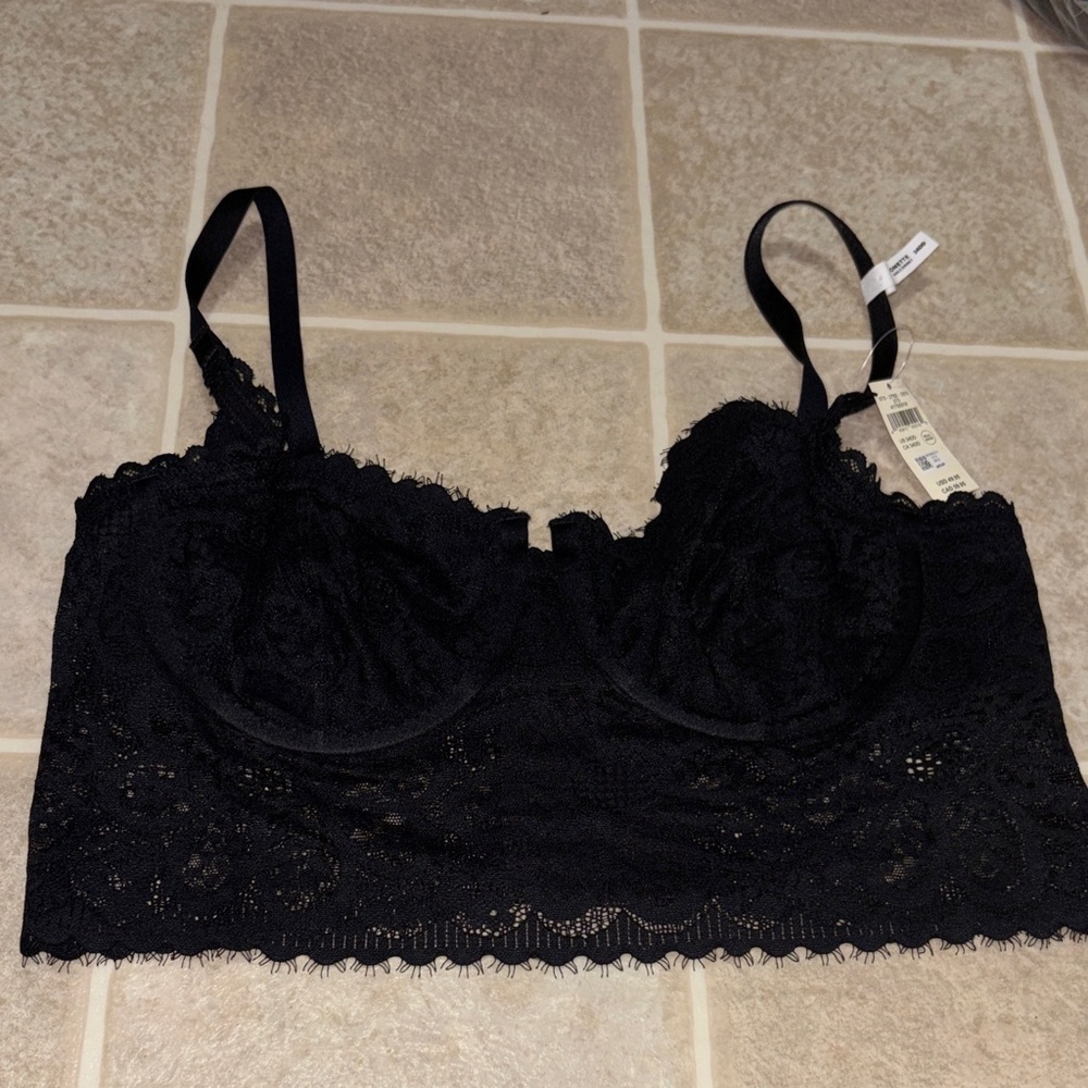 Aerie
Show Off Coquette Lace Unlined Bra - Picture 6 of 9